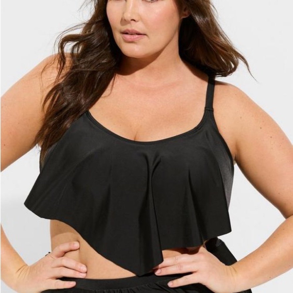 Torrid 1 Black Wireless V Flounce Bikini Top